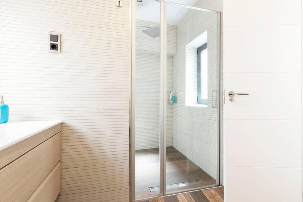 Apartment Pop Girl Callao 5 Wifi Free Temporada Workers Y Est Madrid