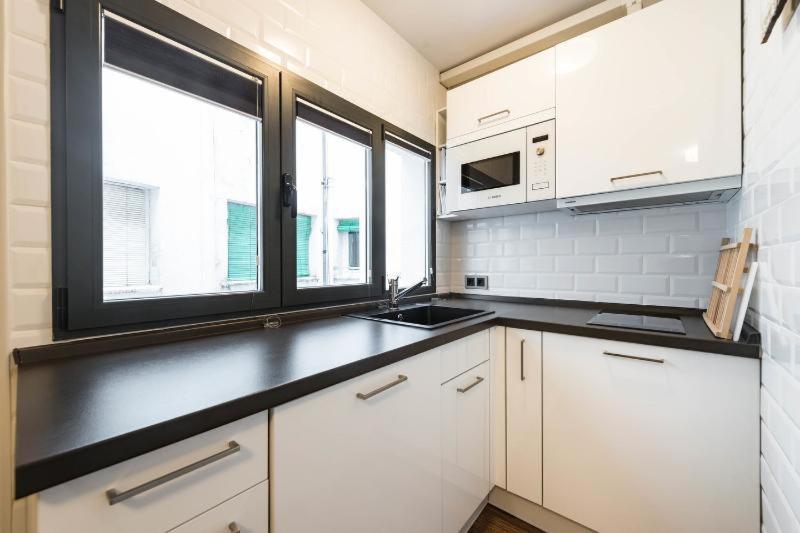 Apartment Pop Girl Callao 5 Wifi Free Temporada Workers Y Est Madrid